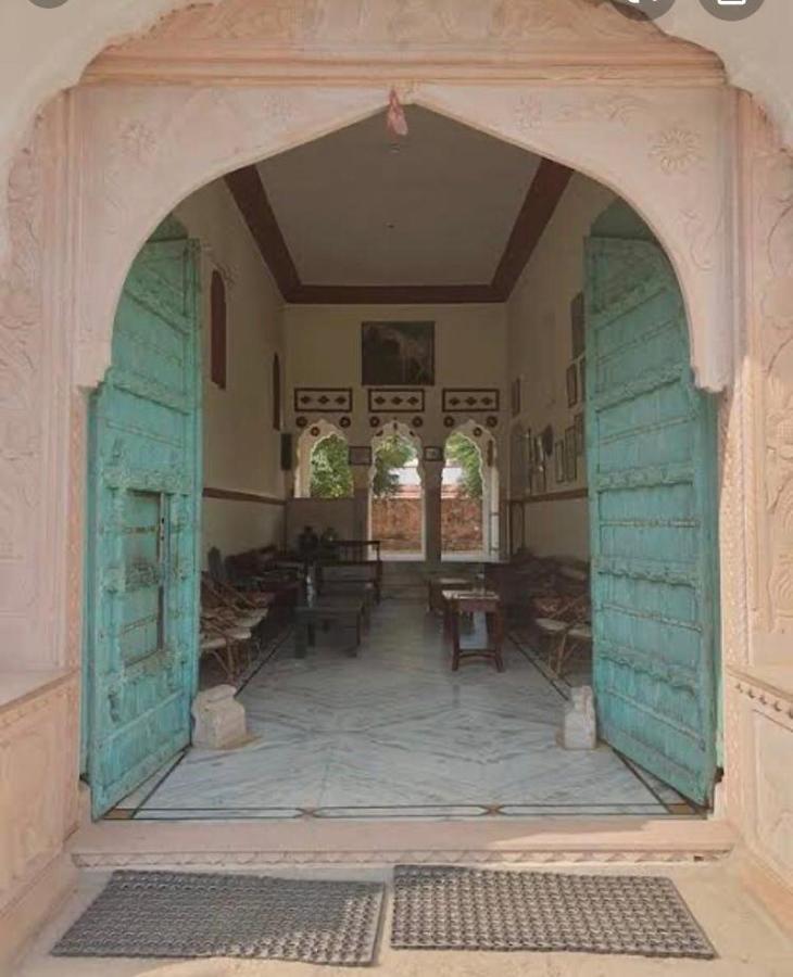 Tordi Garh Hotel Malpura  Exterior photo